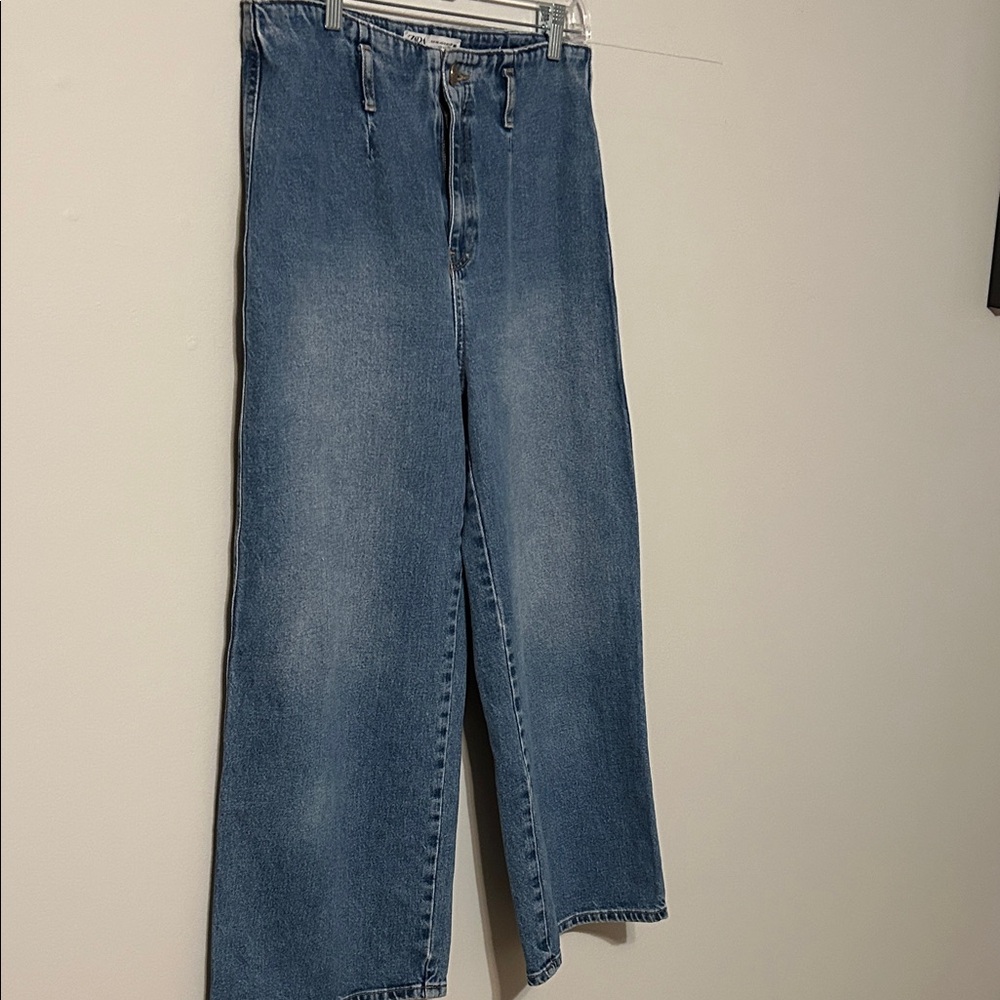 Zara Blue high waistedWide Leg Jeans. Size 8.